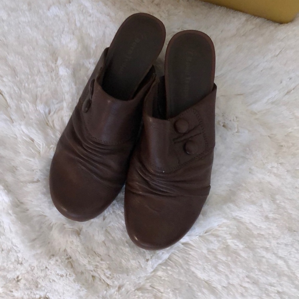 Shoes - Picture 2 of 4